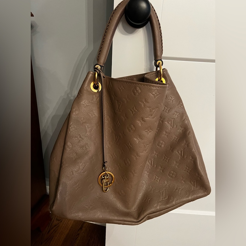 Louis Vuitton Monogram Empreinte Artsy MM